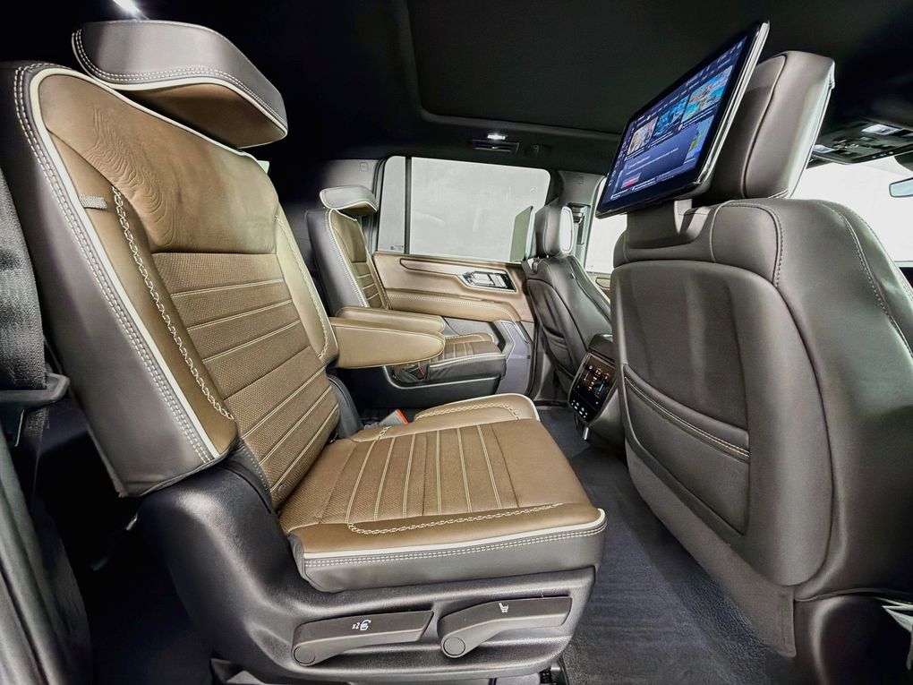 Used 2025 GMC Yukon XL SUV