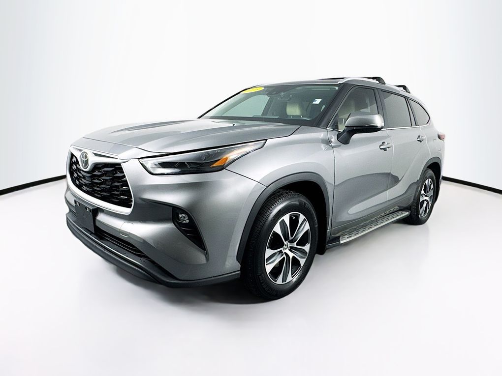Used 2025 Toyota Highlander SUV