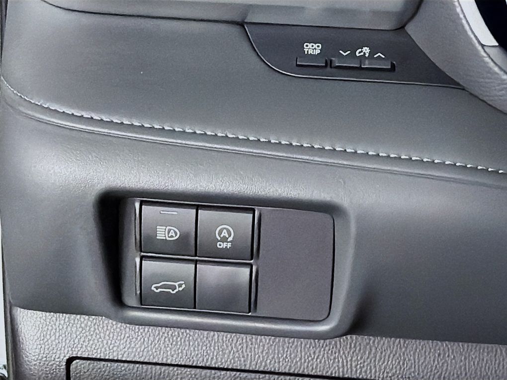 Used 2025 Toyota Highlander SUV