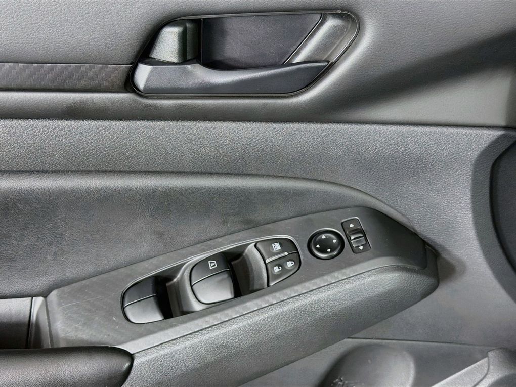 Used 2024 Nissan Altima Sedan