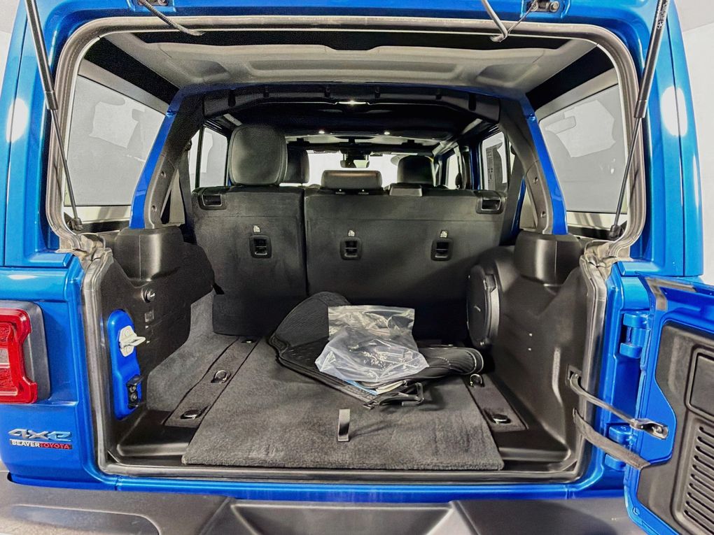 Used 2024 Jeep Wrangler SUV