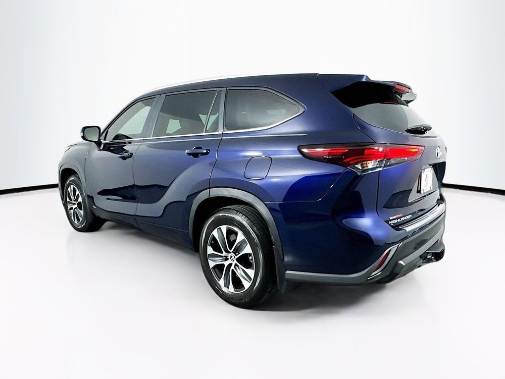 Used 2025 Toyota Highlander Hybrid SUV