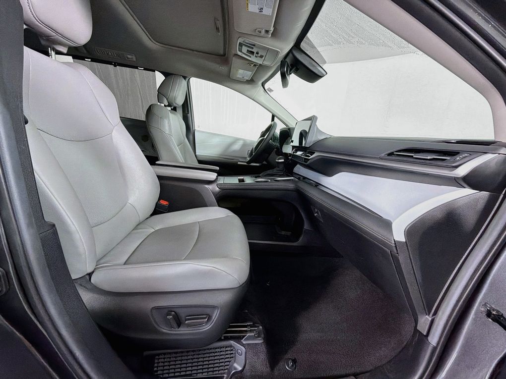 Used 2025 Toyota Sienna Van