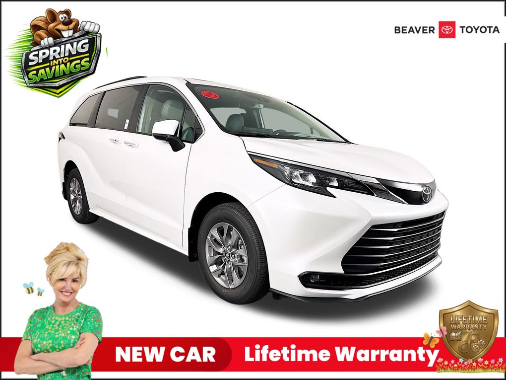 White (Wind Chill Pearl) 2026 Toyota Sienna XLE 7-Passenger FWD Minivan Front-Wheel Drive Continuously Variable Transmission