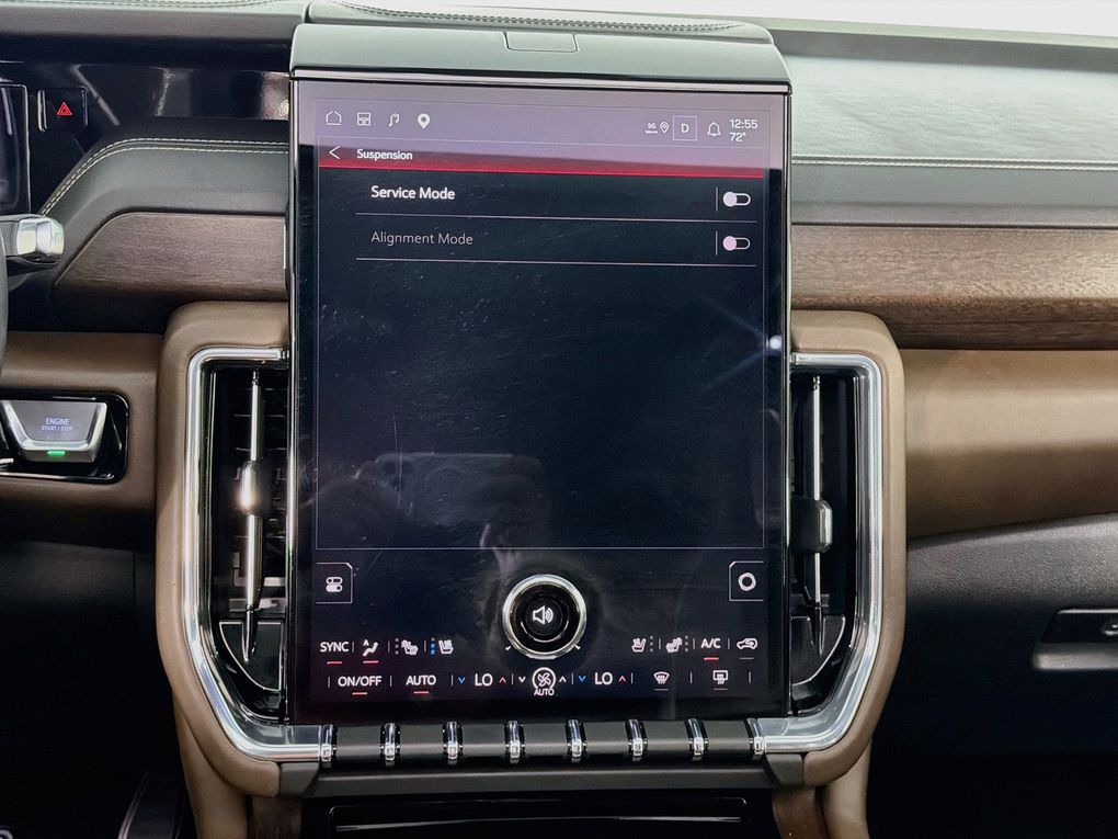 Used 2025 GMC Yukon XL SUV