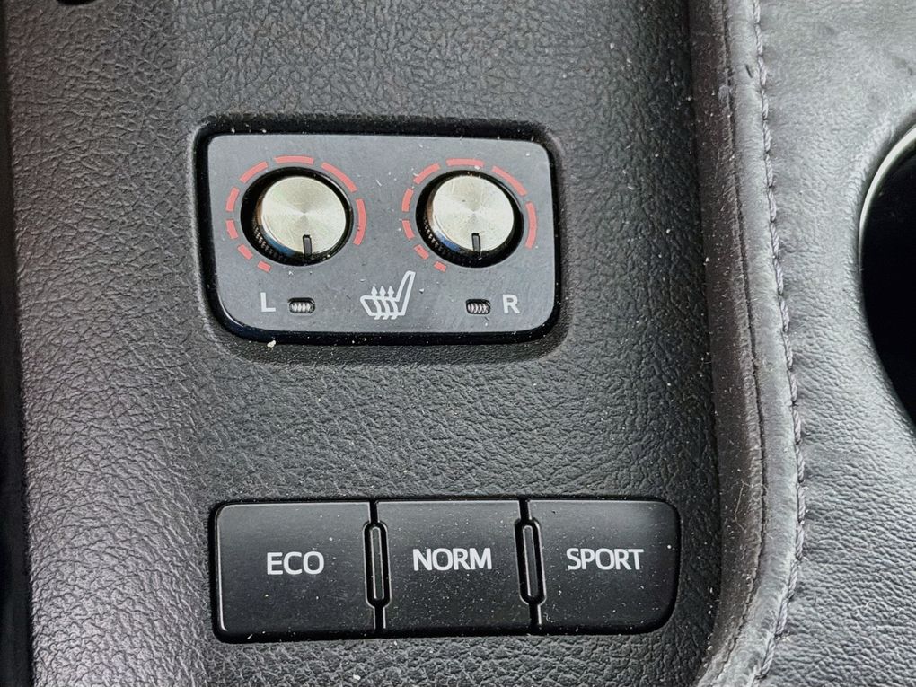 Used 2016 Toyota Avalon Sedan