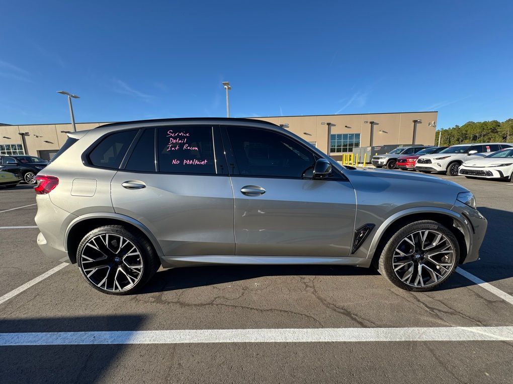 2022 Bmw X5 M photo 3