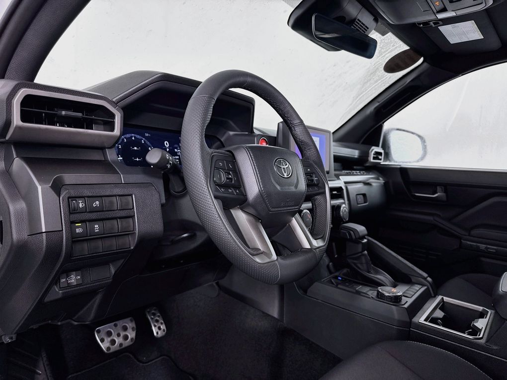 2025 Toyota Tacoma TRD Sport - Photo 13