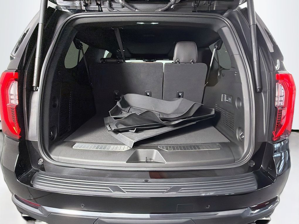 Used 2025 GMC Yukon XL SUV