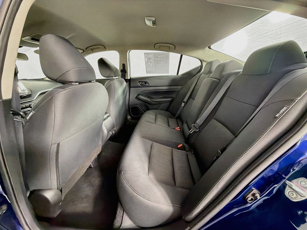 Used 2024 Nissan Altima Sedan