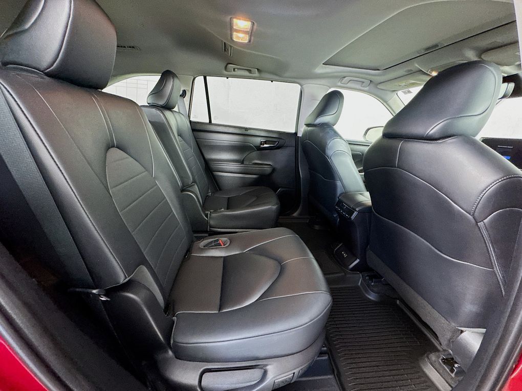 Used 2023 Toyota Highlander SUV
