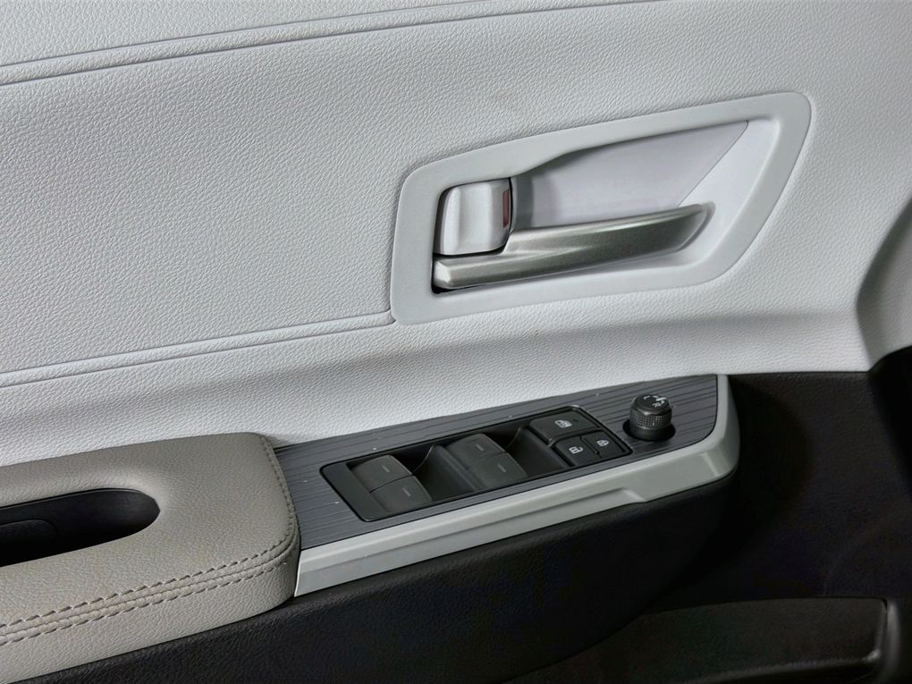 New 2026 Toyota Sienna Van