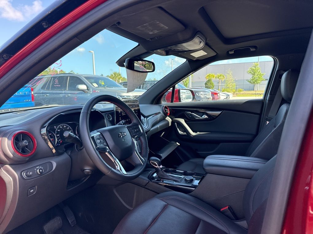 View vehicle photo 6