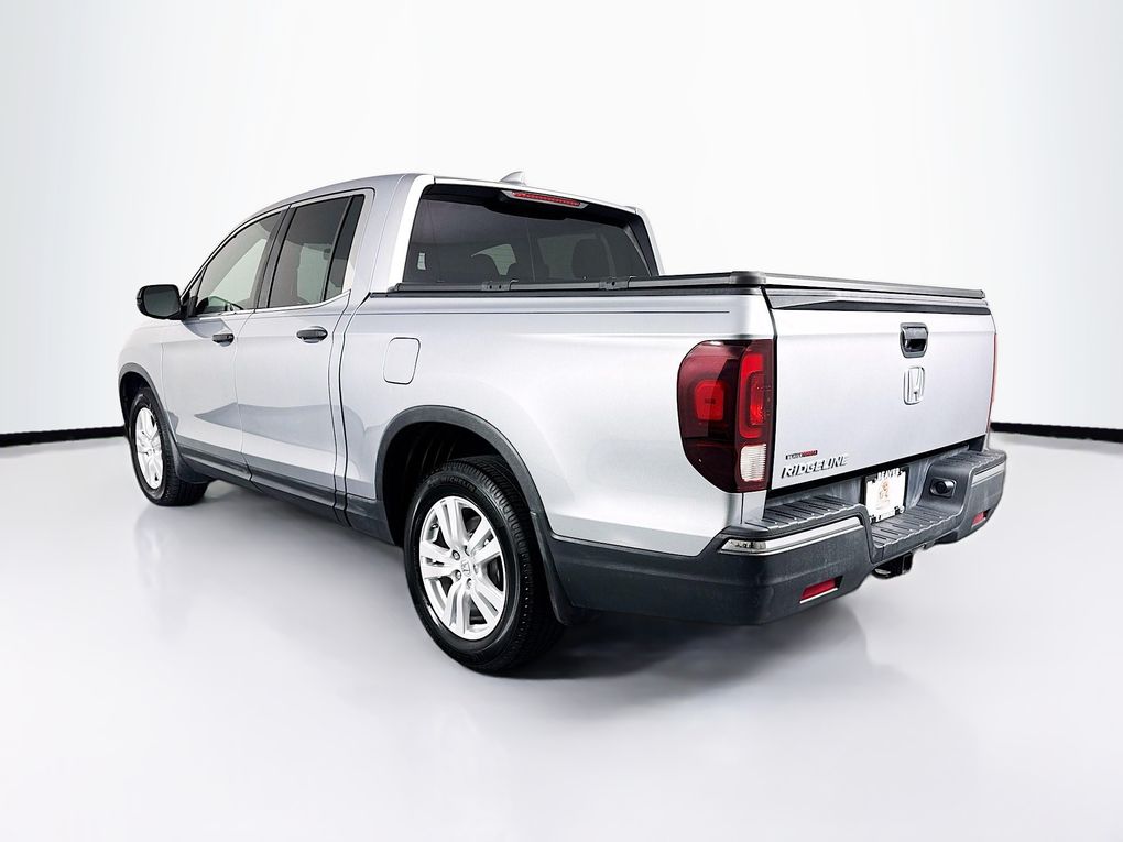 View vehicle photo 7