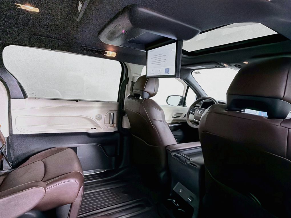 Used 2023 Toyota Sienna Van