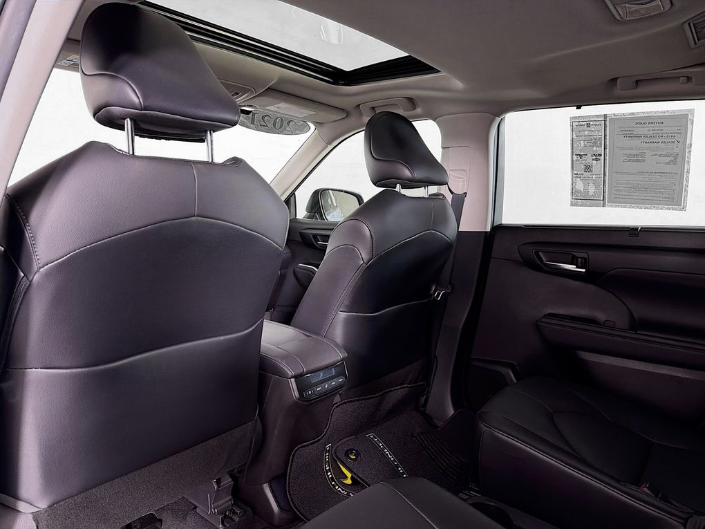 Used 2021 Toyota Highlander Hybrid SUV