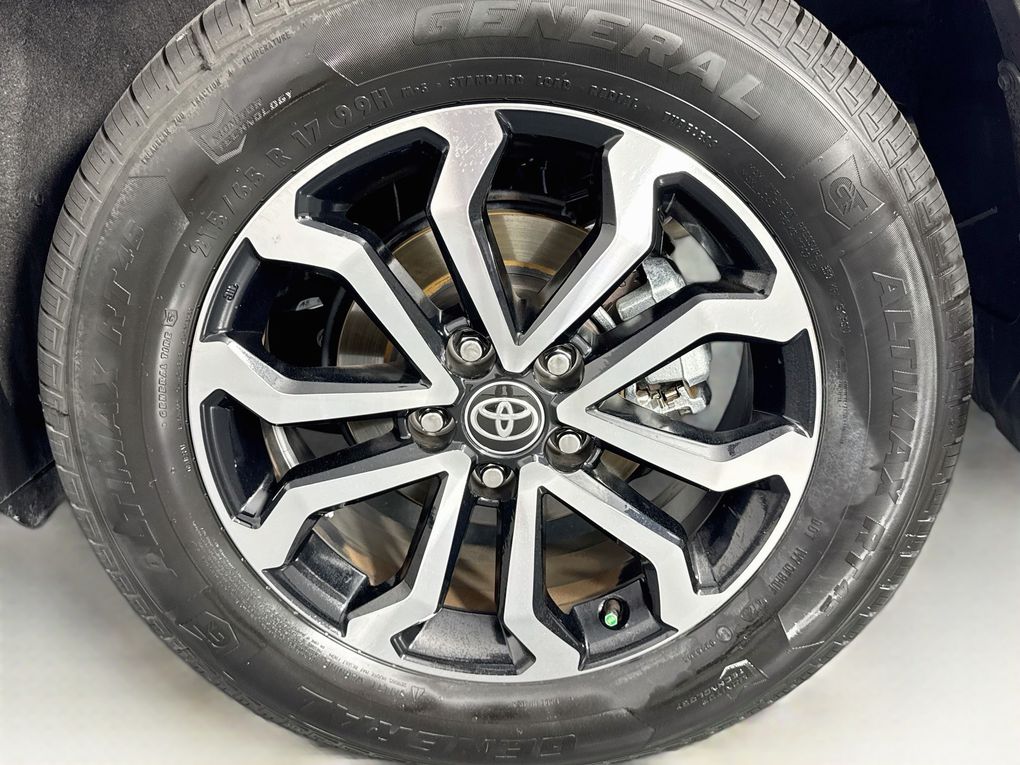 Used 2024 Toyota Corolla Cross SUV