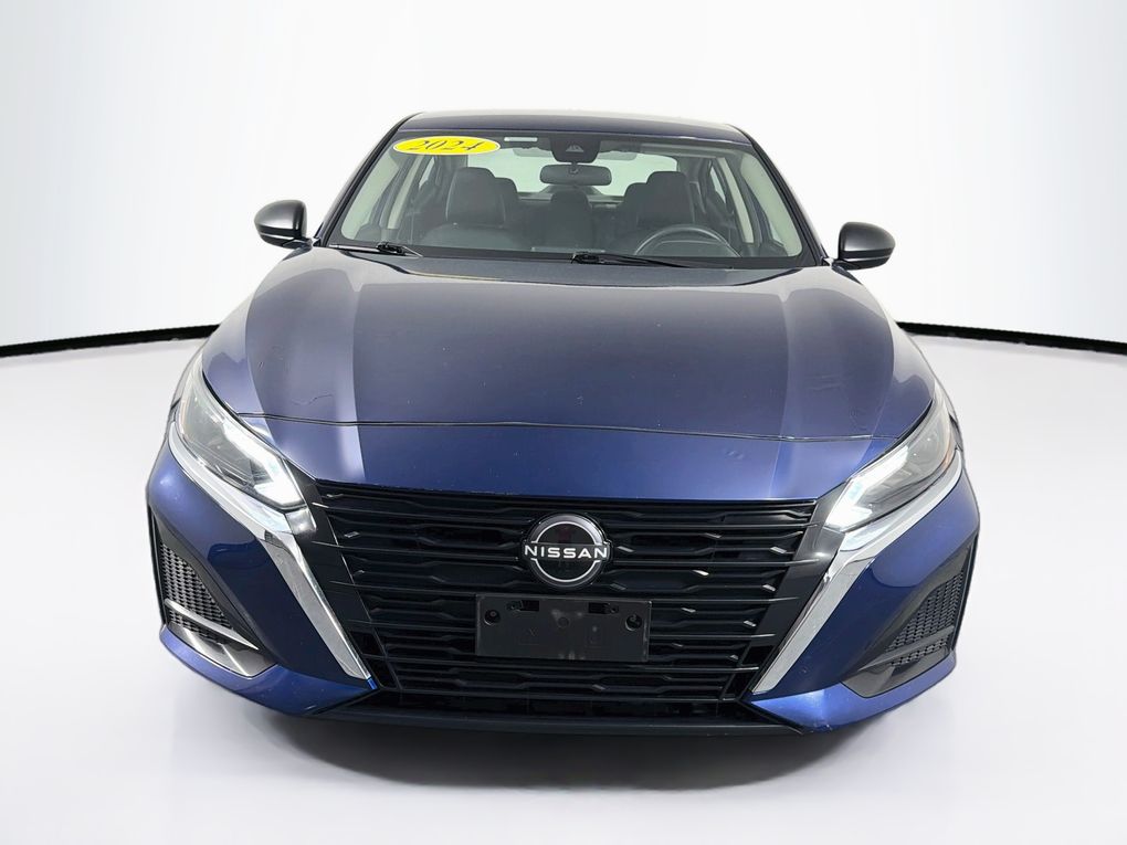 Used 2024 Nissan Altima Sedan