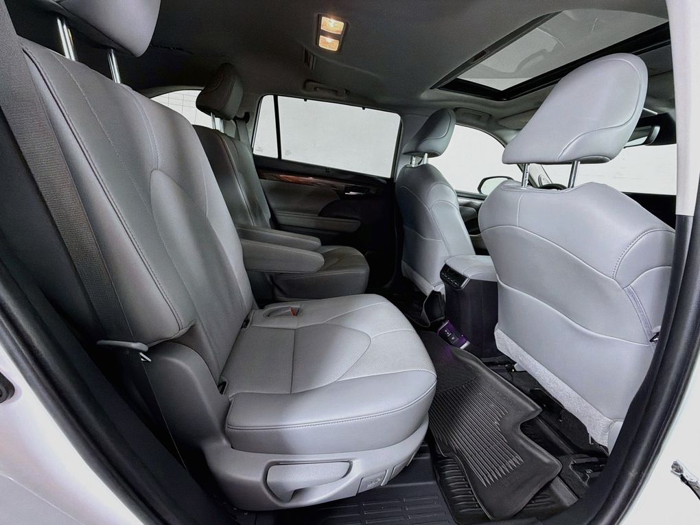 Used 2023 Toyota Highlander SUV
