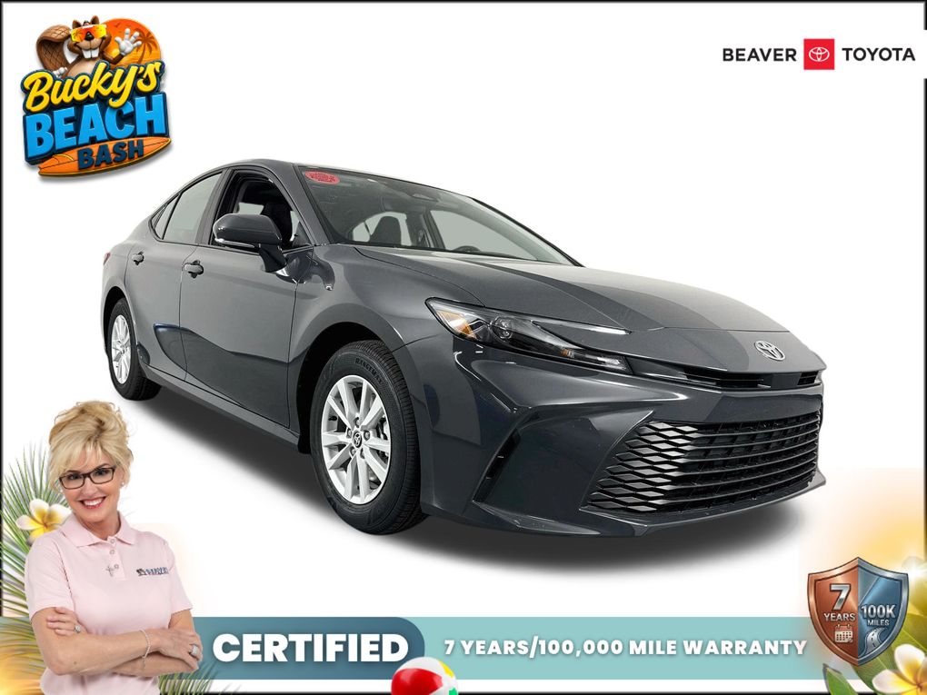 2026 Toyota Camry LE Hybrid's photo