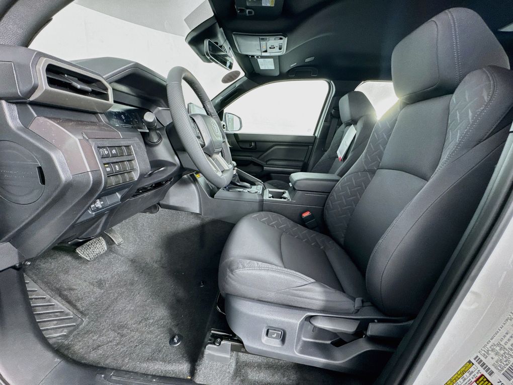 2026 Toyota Tacoma SR5 - Photo 11