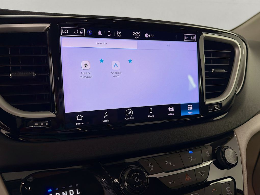 Used 2023 Chrysler Pacifica Van