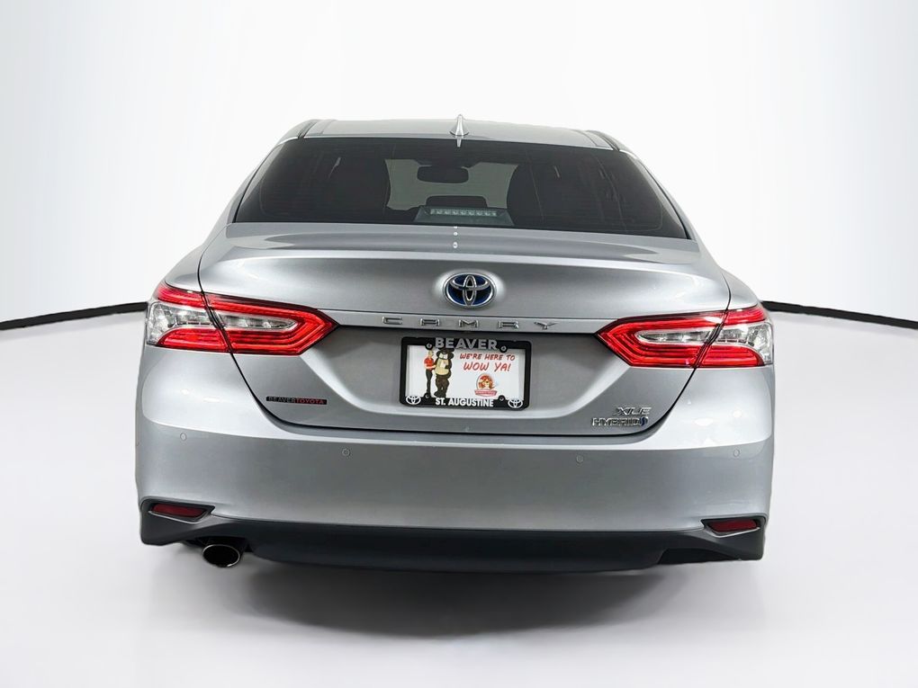 Used 2018 Toyota Camry Hybrid Sedan