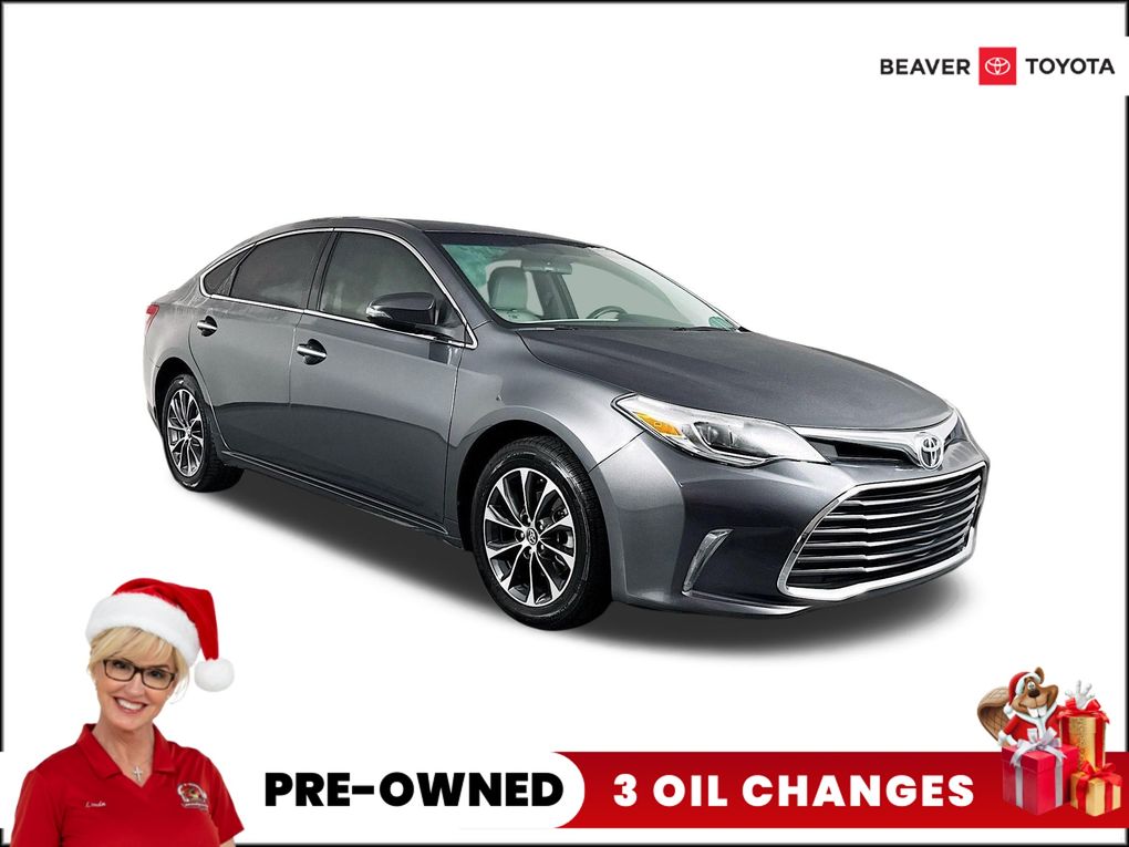 2016 Toyota Avalon XLE's photo
