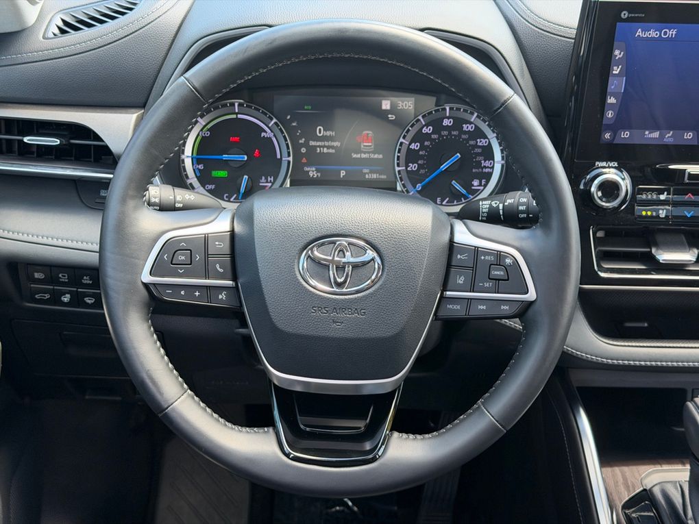 Used 2022 Toyota Highlander Hybrid SUV