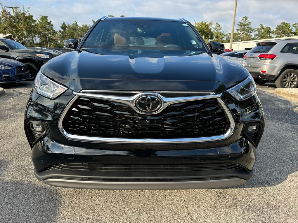 Used 2024 Toyota Highlander Platinum with VIN 5TDKDRAH7RS535066 for sale in Saint Augustine, FL