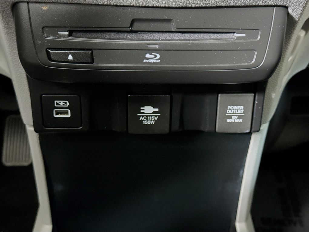 Used 2024 Honda Odyssey Van