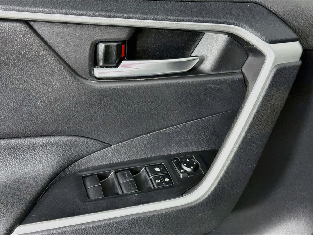 Used 2021 Toyota RAV4 SUV