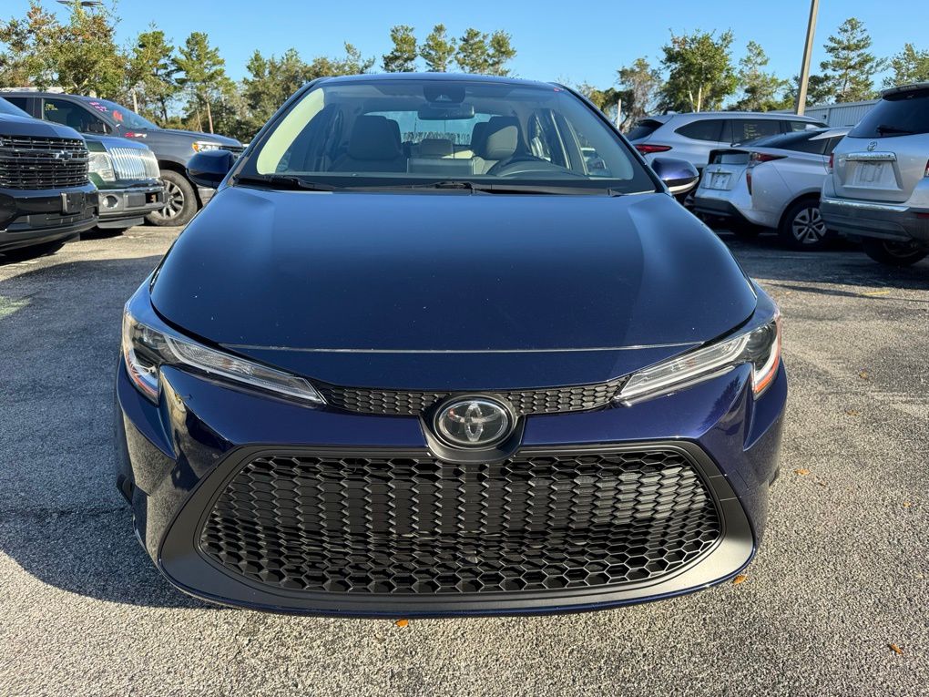 Used 2021 Toyota Corolla LE with VIN JTDEPMAE8MJ134399 for sale in Saint Augustine, FL