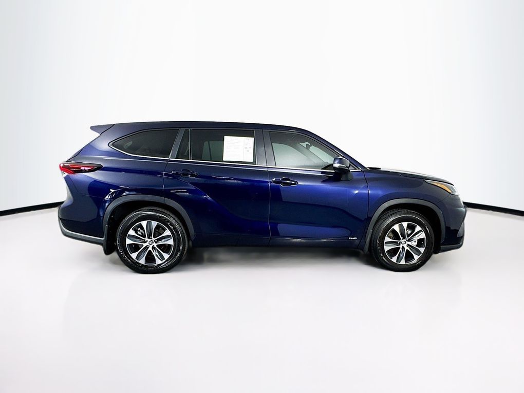 Used 2025 Toyota Highlander Hybrid SUV