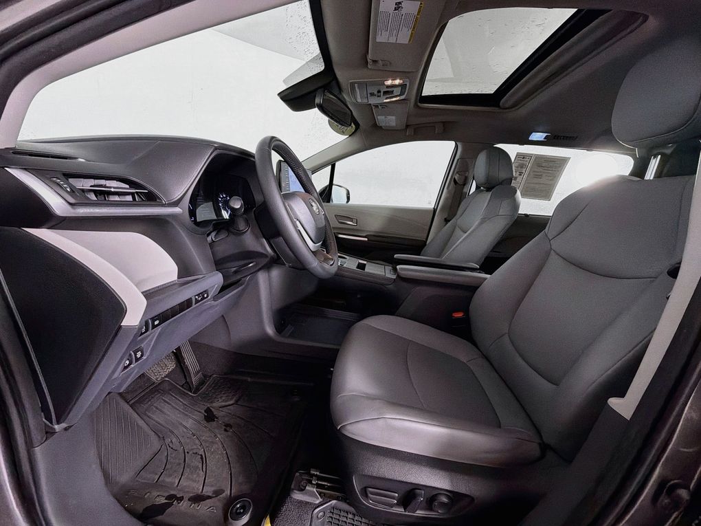 Used 2023 Toyota Sienna Van
