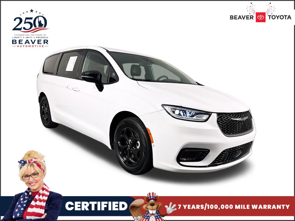 Bright White Clearcoat 2024 Chrysler Pacifica Hybrid Minivan Front-Wheel Drive Continuously Variable Transmission