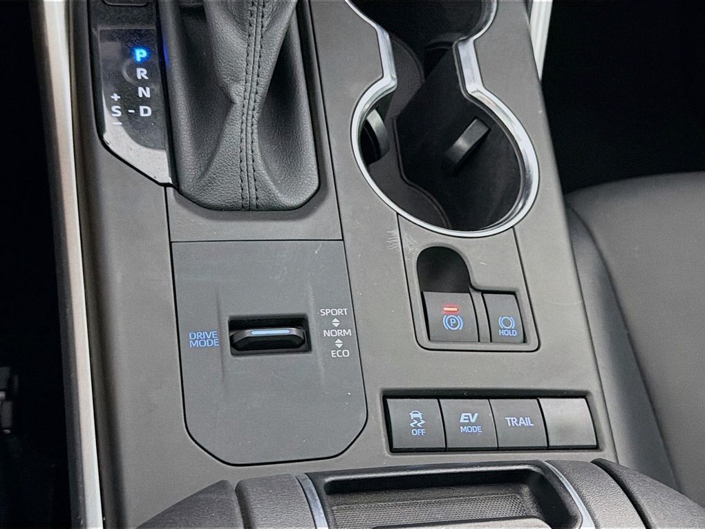 Used 2021 Toyota Highlander Hybrid SUV