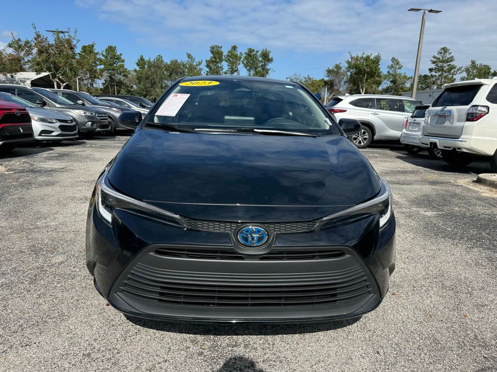 Used 2023 Toyota Corolla LE with VIN JTDBCMFE6P3009255 for sale in Saint Augustine, FL