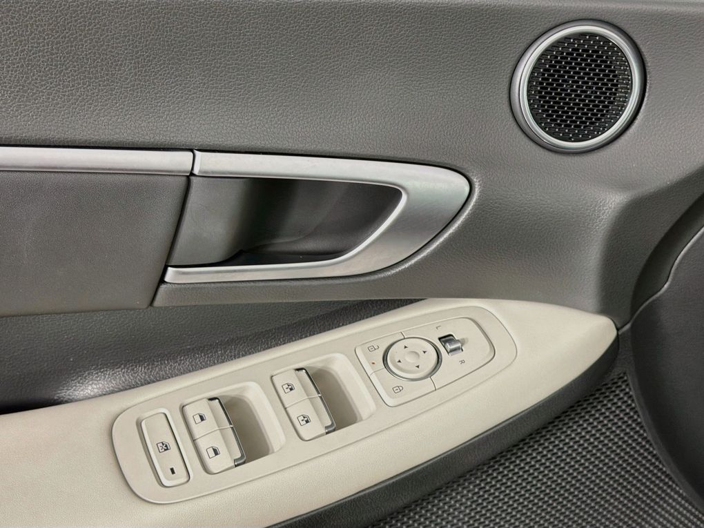 Used 2025 Hyundai Sonata Sedan