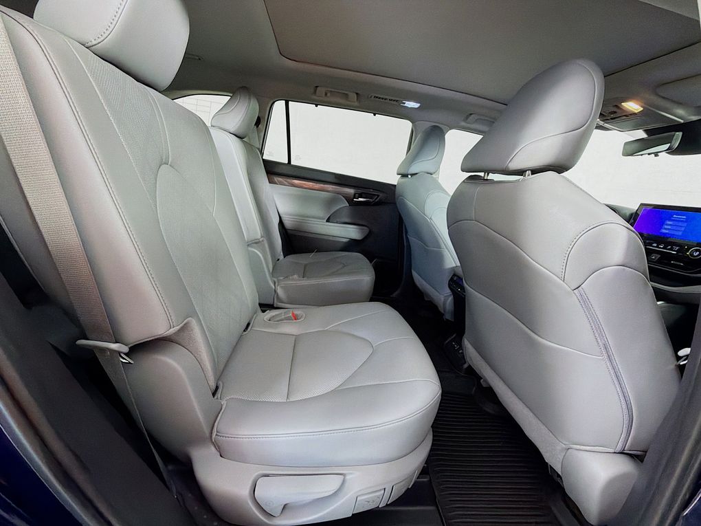 Used 2024 Toyota Highlander SUV