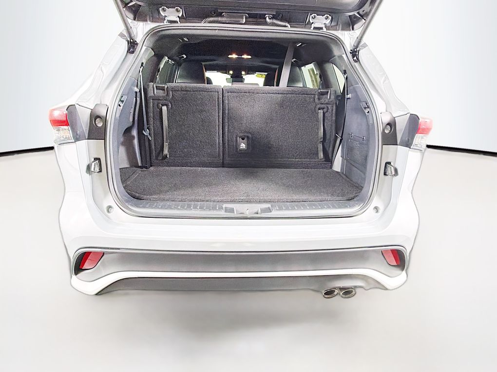 Used 2025 Toyota Highlander SUV