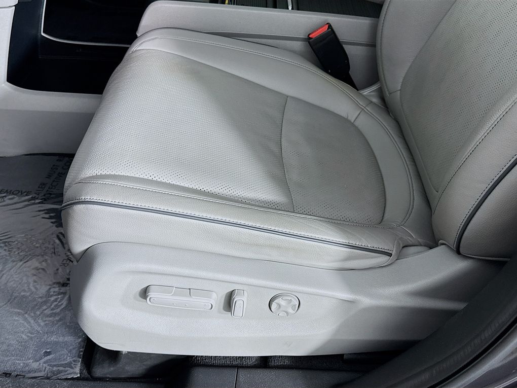 Used 2024 Honda Odyssey Van