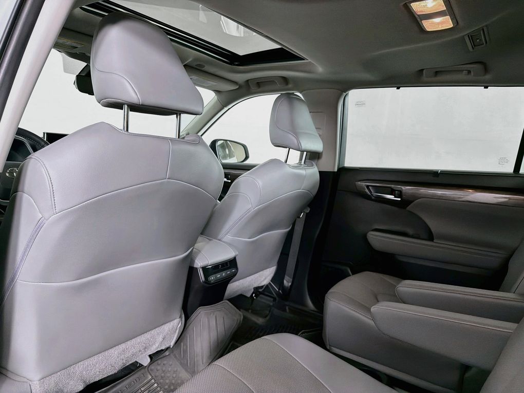 Used 2023 Toyota Highlander SUV