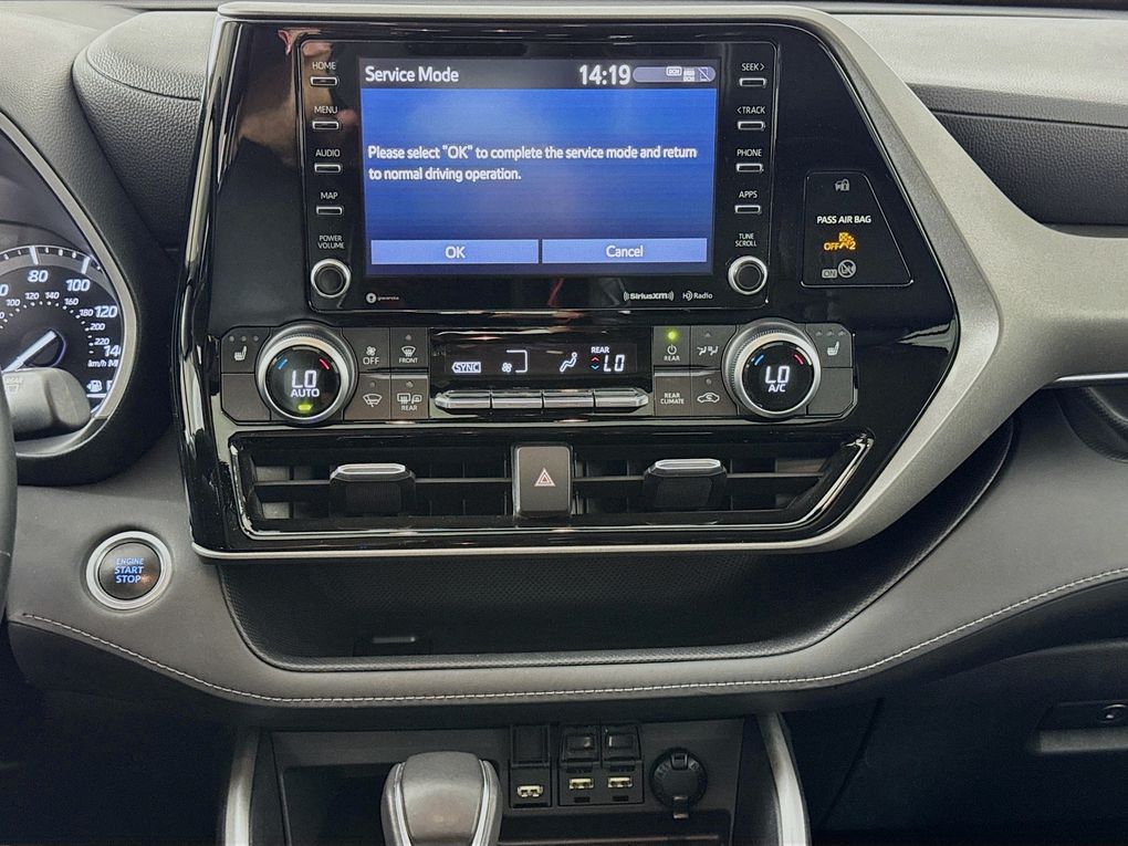 Used 2021 Toyota Highlander SUV