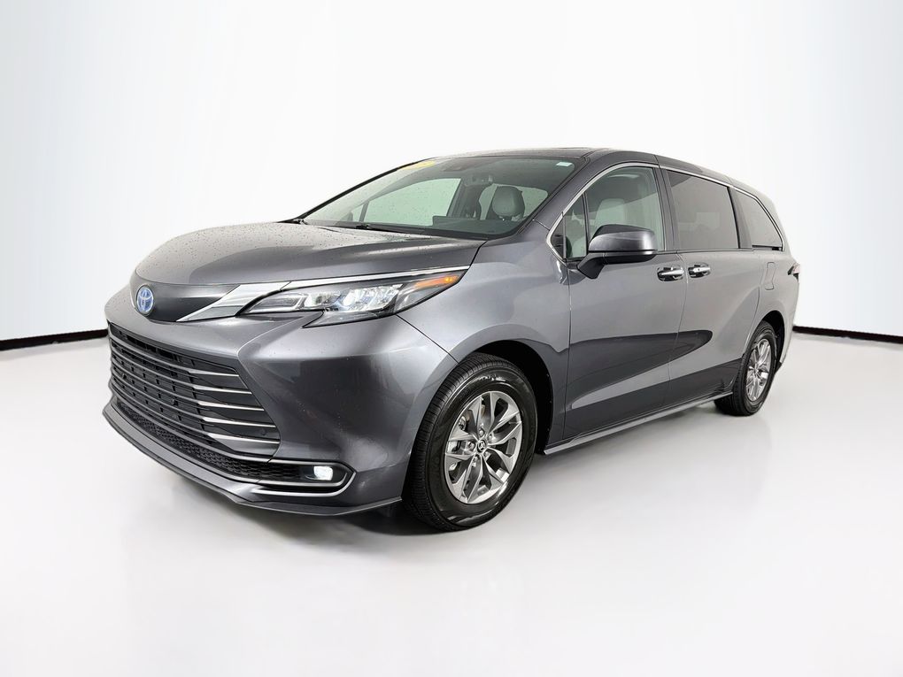 Used 2025 Toyota Sienna Van