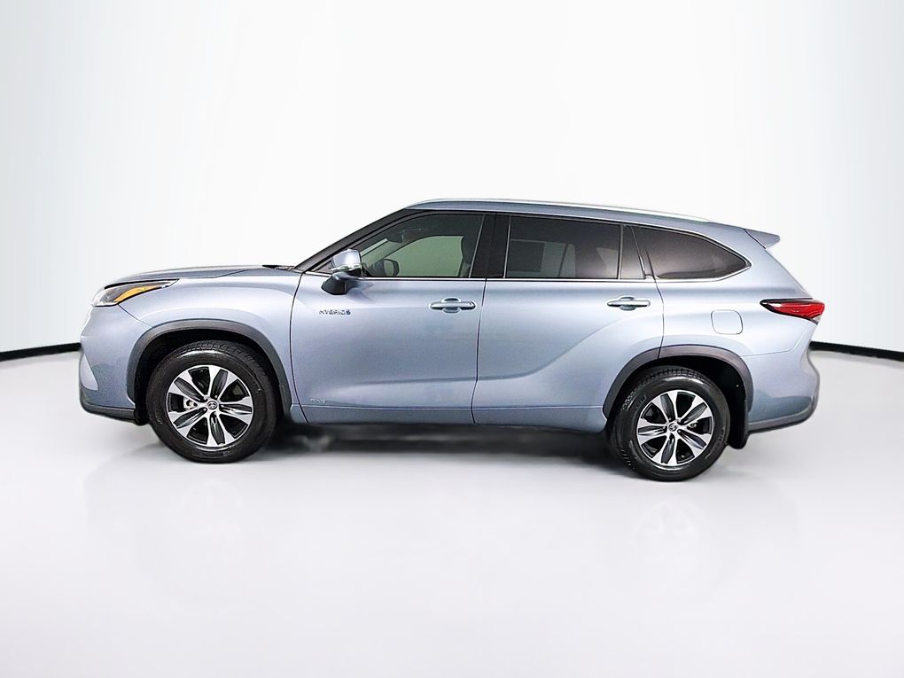 Used 2021 Toyota Highlander Hybrid SUV