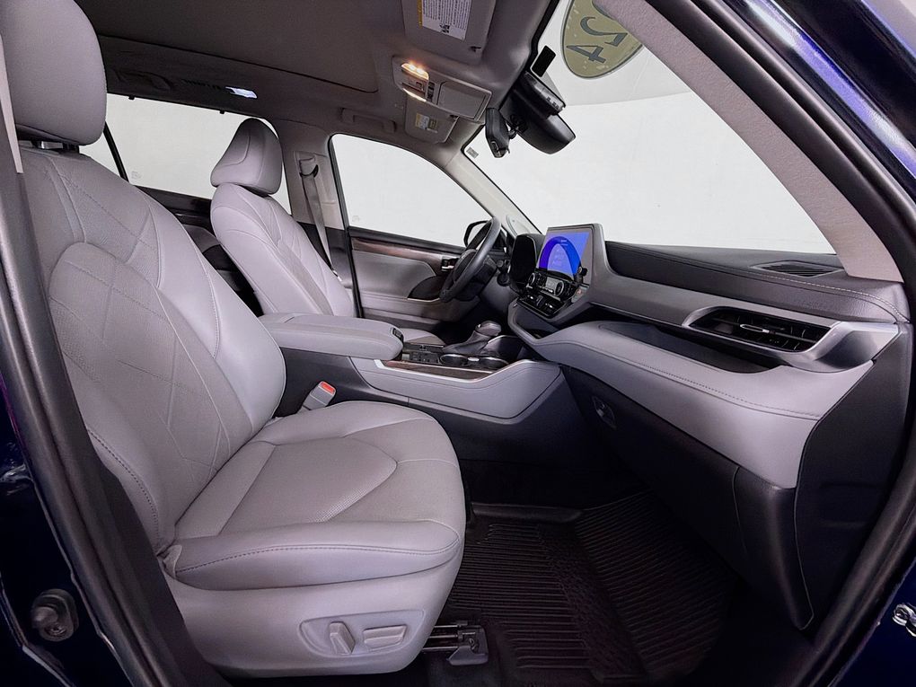 Used 2024 Toyota Highlander SUV
