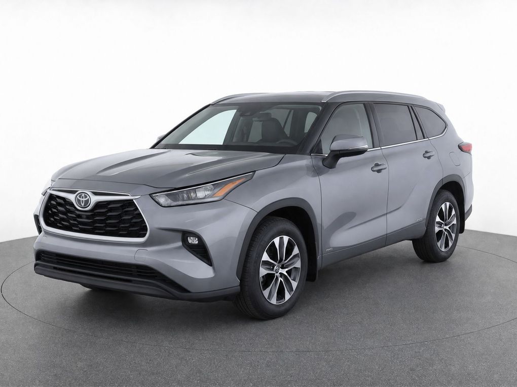 Used 2025 Toyota Highlander Hybrid SUV
