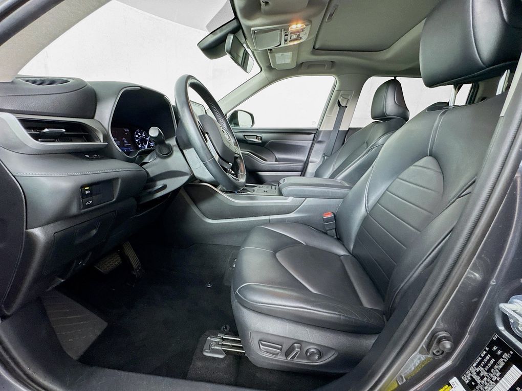 Used 2021 Toyota Highlander SUV