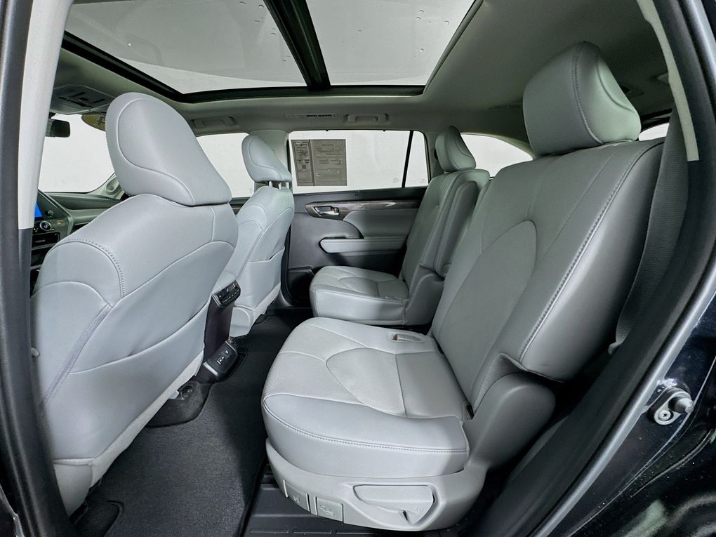 Used 2024 Toyota Highlander SUV
